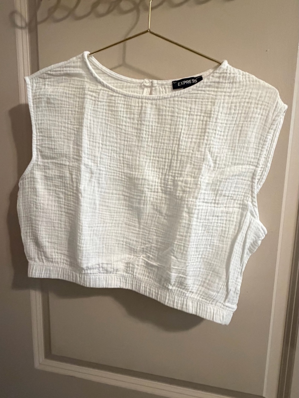 Express White Textured Sleeveless Crop Top